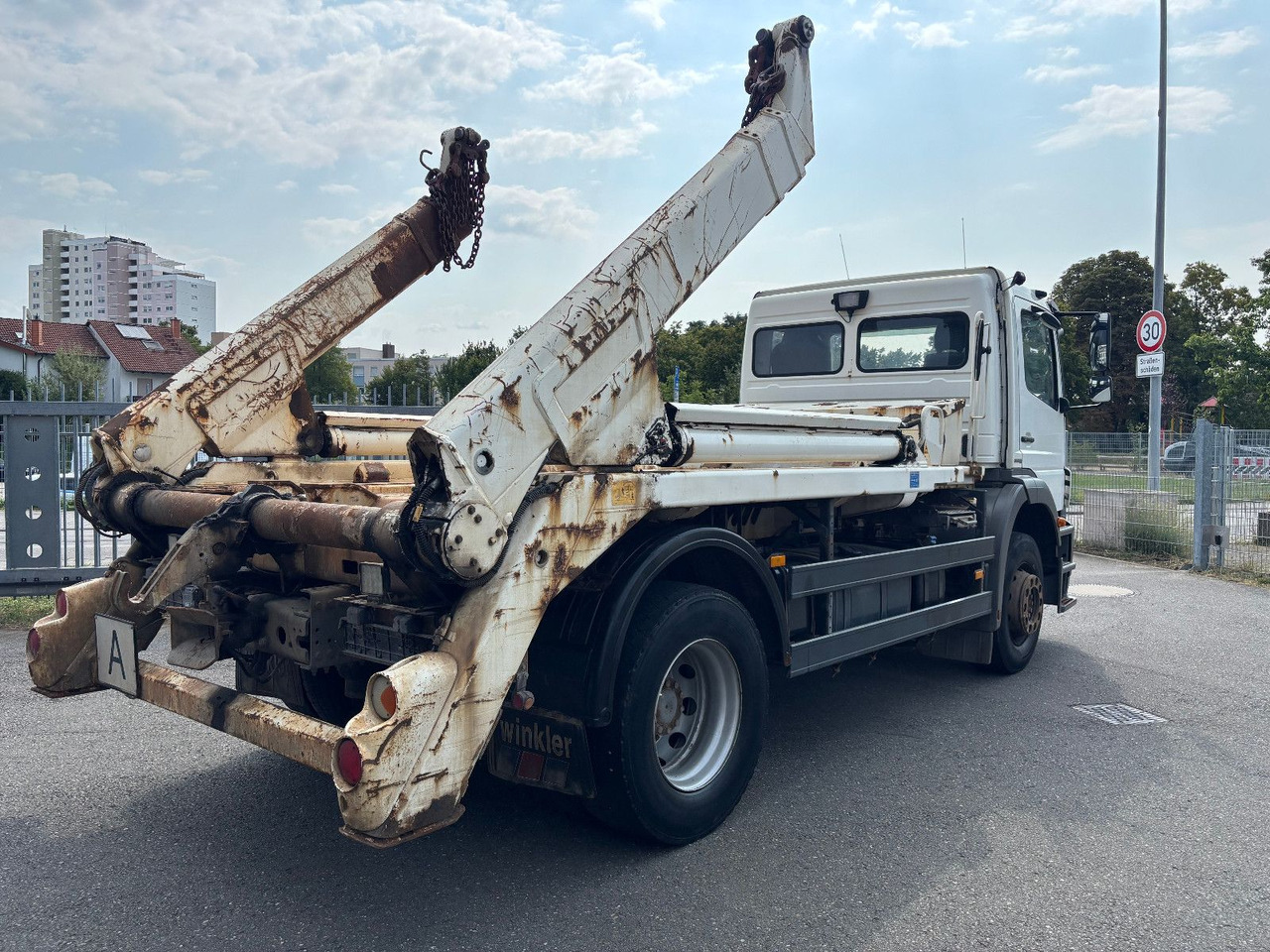 Mercedes-Benz 1833 Meiller kein 1840 - Kravas automašīna pašizgāzējs: foto 5 Mercedes-Benz 1833 Meiller kein 1840 - Kravas automašīna pašizgāzējs: foto 5