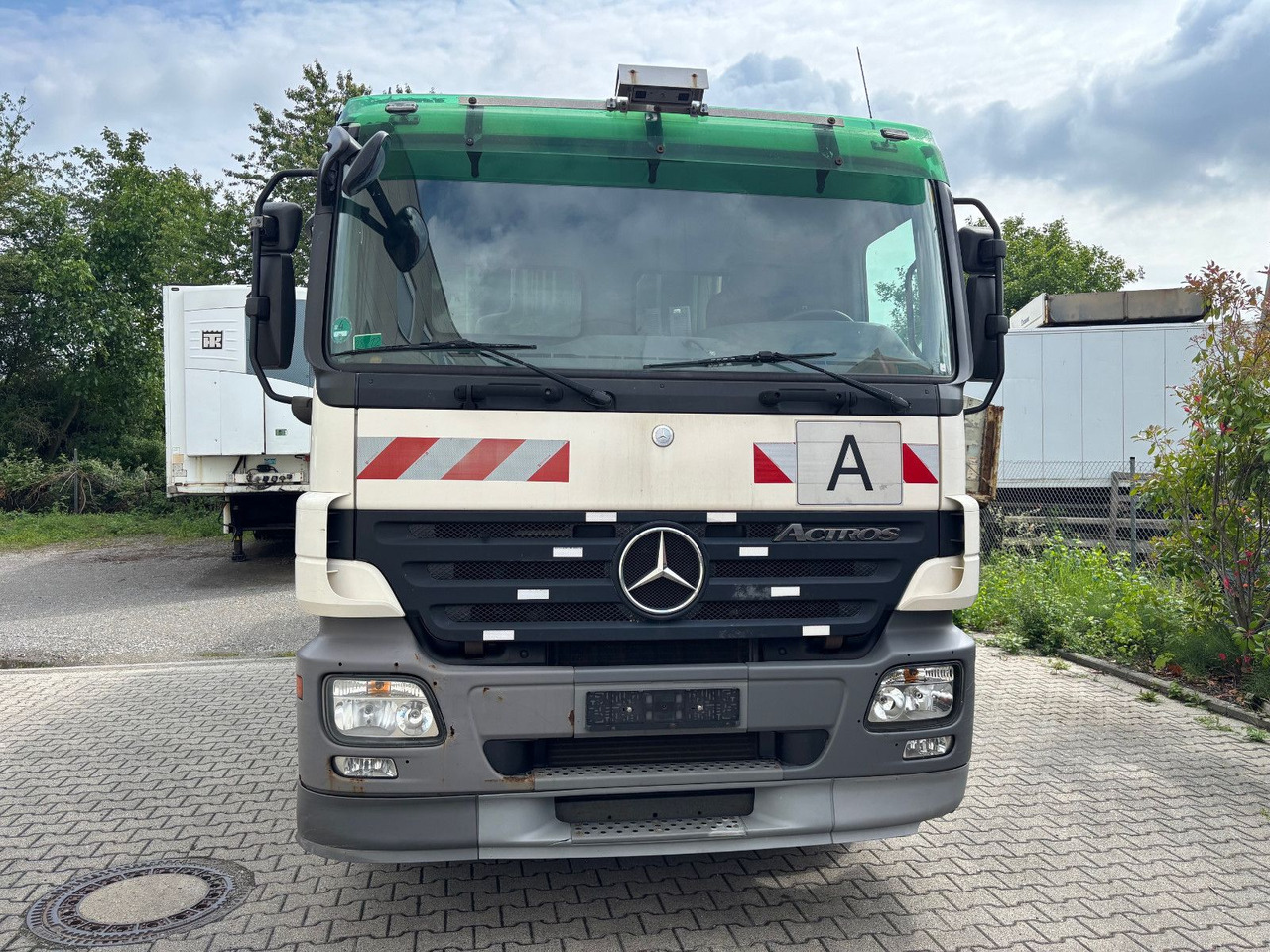 Mercedes-Benz 2532L EU5/Zöller Schüttung/VarioPress/Blatt-Luft - Atkritumu vedējs: foto 3 Mercedes-Benz 2532L EU5/Zöller Schüttung/VarioPress/Blatt-Luft - Atkritumu vedējs: foto 3