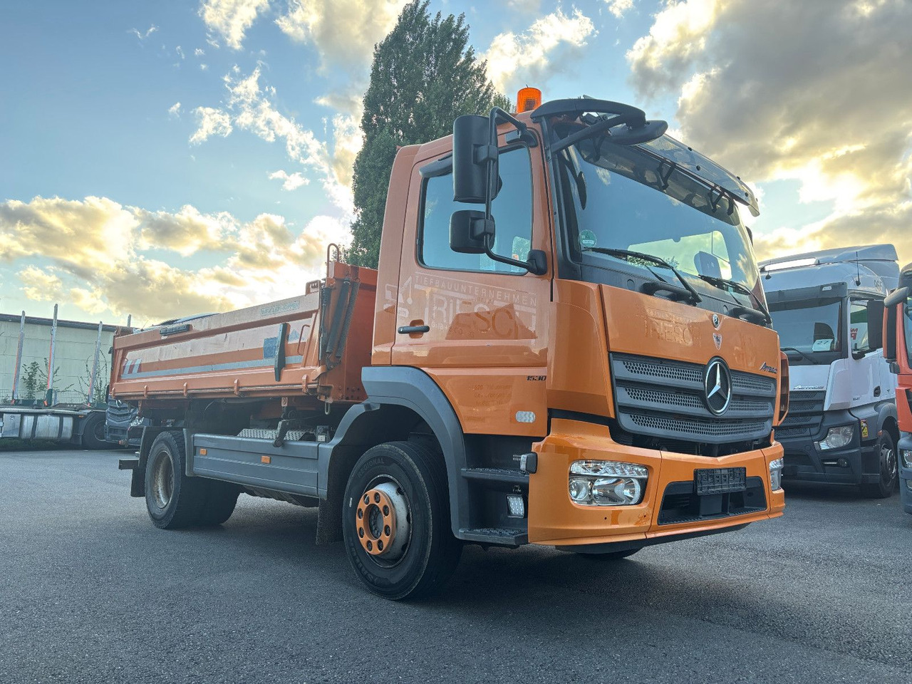 Mercedes-Benz Atego 1530 Blatt/Klima/Kamera - Kravas automašīna pašizgāzējs: foto 2 Mercedes-Benz Atego 1530 Blatt/Klima/Kamera - Kravas automašīna pašizgāzējs: foto 2