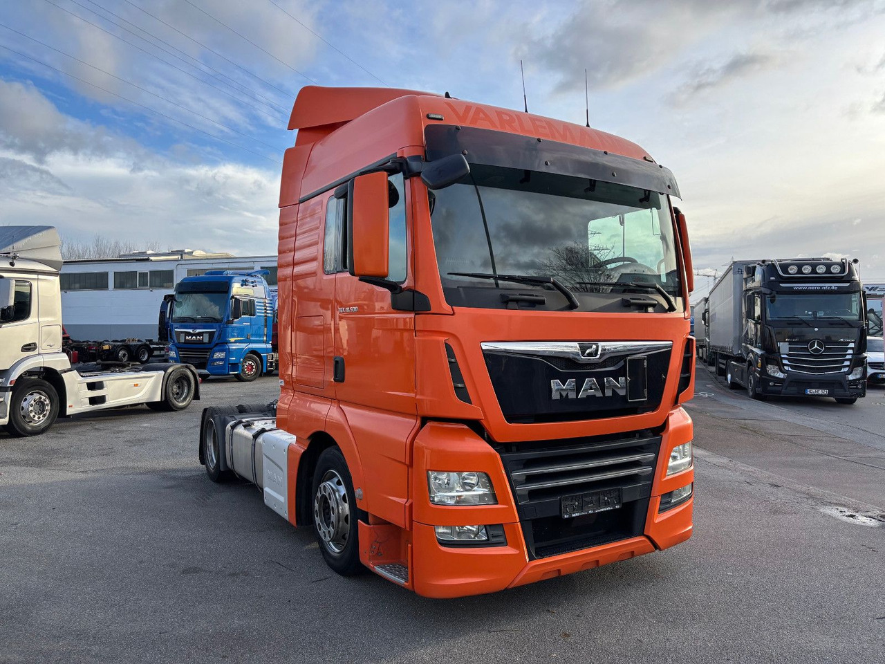 MAN TGX 18.500 XXL HUBSATTELLKUPLUNG - Vilcējs: foto 4 MAN TGX 18.500 XXL HUBSATTELLKUPLUNG - Vilcējs: foto 4