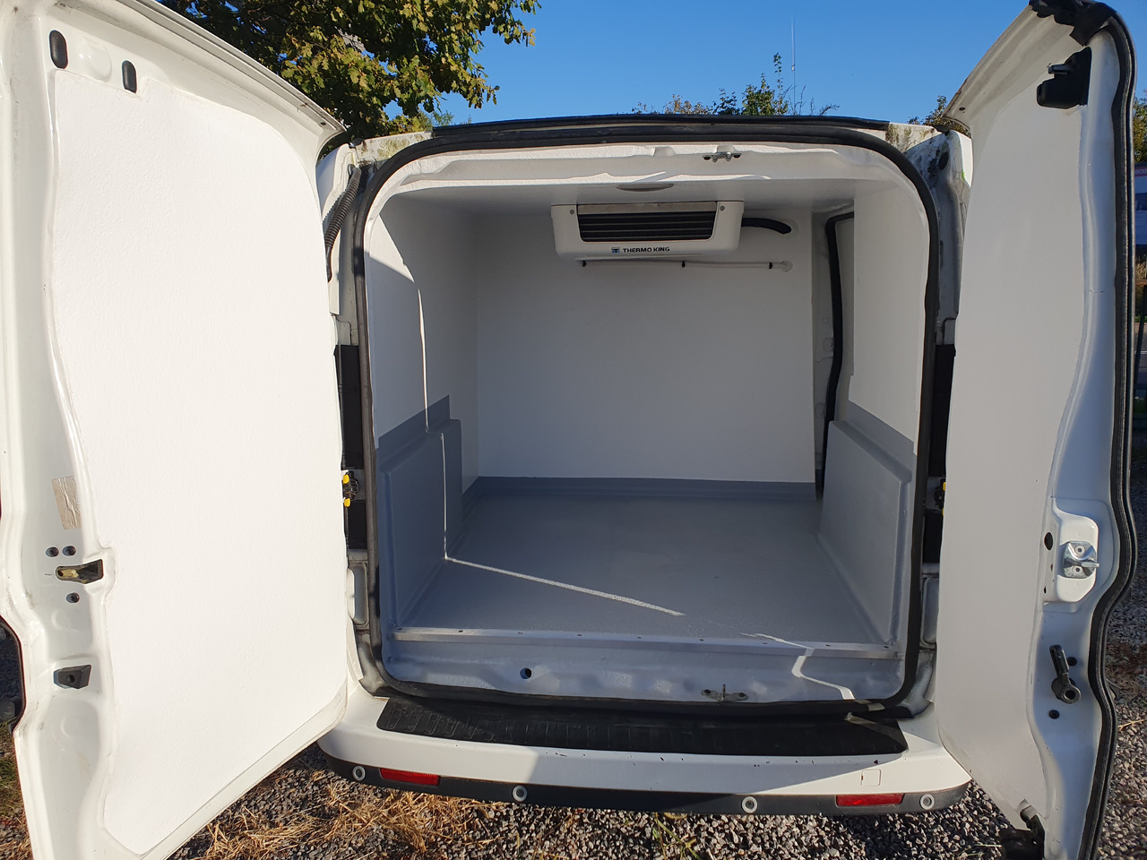 Komercauto refrižerators FIAT DOBLO CHLODNIA THERMOKING KLIMA EURO6 [ Copy ] [ Copy ]: foto 1