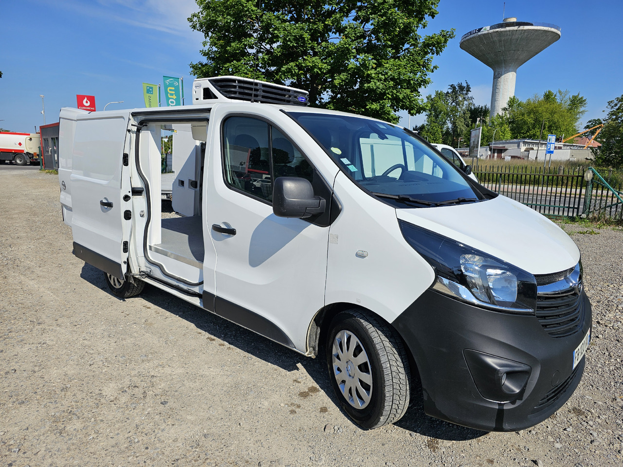 Komercauto refrižerators RENAULT TRAFIC L2H1 CHLODNIA MROZNIA CARRIER+230V KLIMA  KAMERA EURO6 [ Copy ]: foto 1