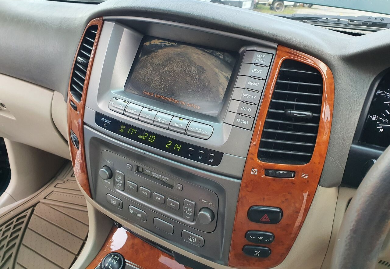 Vieglā automašīna Toyota LAND CRUISER 100 4,2 TD KLIMA 7 OSOB: foto 16