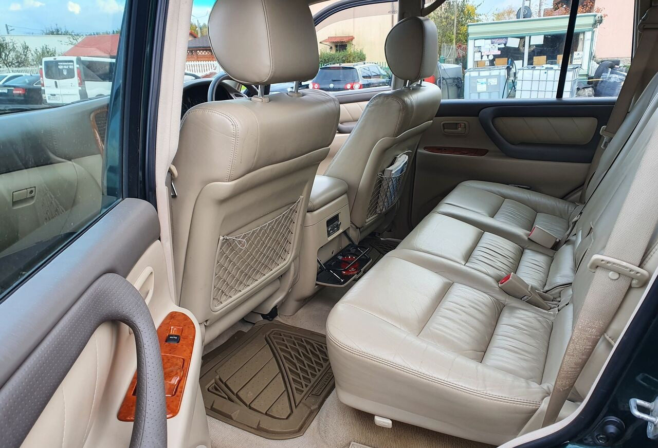 Vieglā automašīna Toyota LAND CRUISER 100 4,2 TD KLIMA 7 OSOB: foto 7