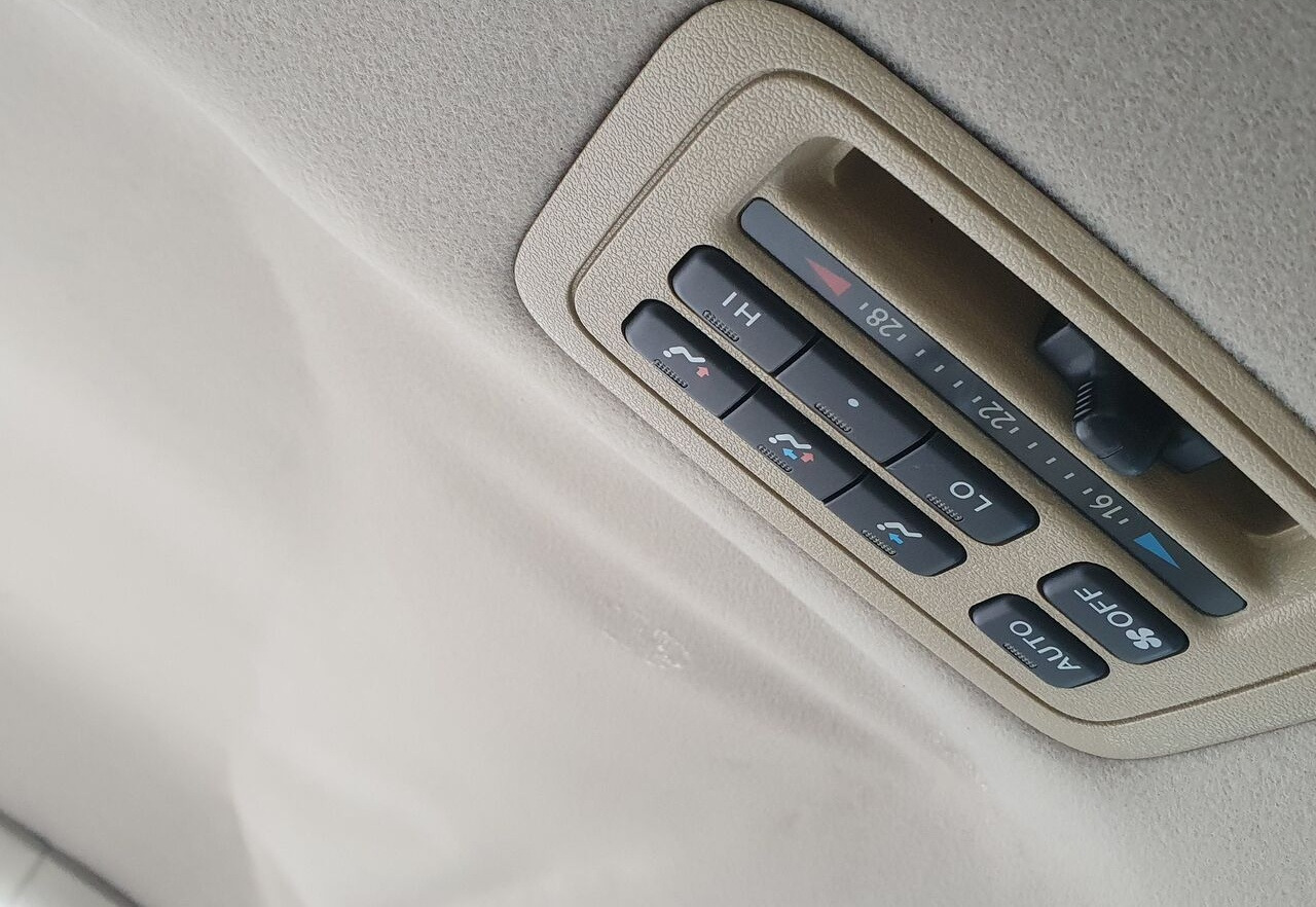 Vieglā automašīna Toyota LAND CRUISER 100 4,2 TD KLIMA 7 OSOB: foto 9