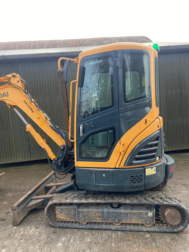 2017 Hyundai R25Z-9AK - Ekskavators: foto 1 2017 Hyundai R25Z-9AK - Ekskavators: foto 1