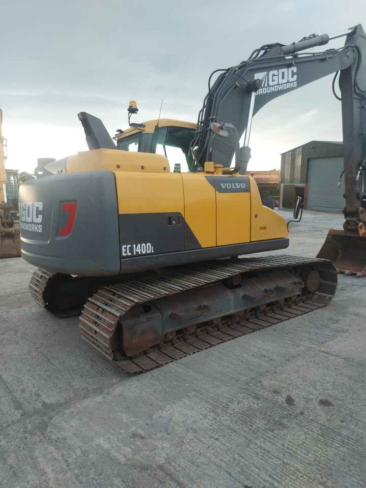 Volvo EC 140 DL - Kāpurķēžu ekskavators: foto 1 Volvo EC 140 DL - Kāpurķēžu ekskavators: foto 1