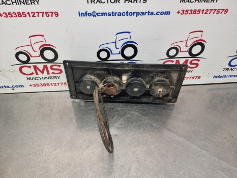 Case 5140, 5120, 5130, Maxxum, Cab Interior Panel 1330774c1 - Kabīne un interjers: foto 3 Case 5140, 5120, 5130, Maxxum, Cab Interior Panel 1330774c1 - Kabīne un interjers: foto 3