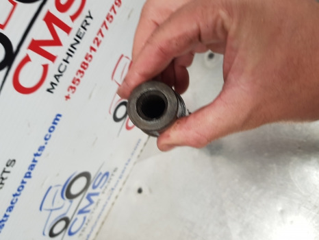 Case 5140, 5130, 5120, Mccormick Mc, Mx, Mxc Transmission Shaft 1345934c1 - Transmisija: foto 5 Case 5140, 5130, 5120, Mccormick Mc, Mx, Mxc Transmission Shaft 1345934c1 - Transmisija: foto 5