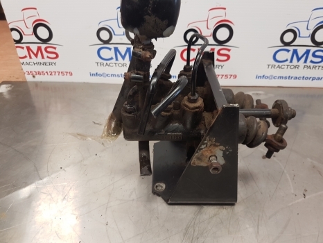 Case 856 Xl, 844 Xl, 745 Xl, 743 Xl Brake Master Cylinders 1287846c91, 226301a1 - Bremžu cilindrs - Traktors: foto 3 Case 856 Xl, 844 Xl, 745 Xl, 743 Xl Brake Master Cylinders 1287846c91, 226301a1 - Bremžu cilindrs - Traktors: foto 3