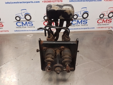 Case 856 Xl, 844 Xl, 745 Xl, 743 Xl Brake Master Cylinders 1287846c91, 226301a1 - Bremžu cilindrs - Traktors: foto 2 Case 856 Xl, 844 Xl, 745 Xl, 743 Xl Brake Master Cylinders 1287846c91, 226301a1 - Bremžu cilindrs - Traktors: foto 2