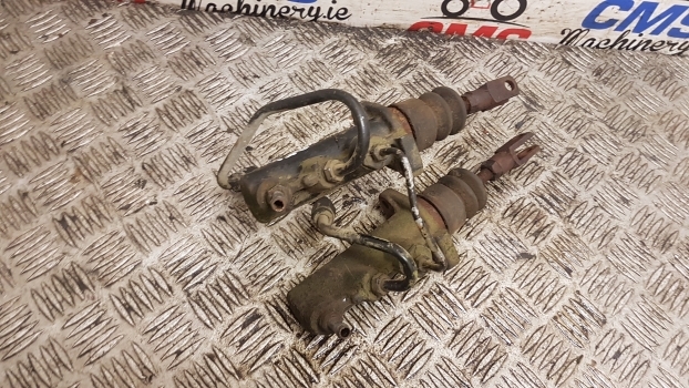 Case 856 Xl, 844 Xl, 745 Xl, 743 Xl Brake Master Cylinders 1287846c91, 226301a1 - Bremžu cilindrs - Traktors: foto 3 Case 856 Xl, 844 Xl, 745 Xl, 743 Xl Brake Master Cylinders 1287846c91, 226301a1 - Bremžu cilindrs - Traktors: foto 3