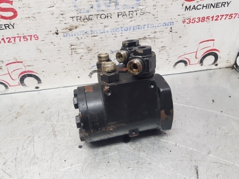 Case 956, 1056 Xl Zf Steering Orbital Unit 8492955172, 1328132c92 - Stūres iekārta - Traktors: foto 4 Case 956, 1056 Xl Zf Steering Orbital Unit 8492955172, 1328132c92 - Stūres iekārta - Traktors: foto 4