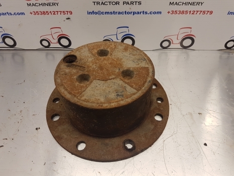 Case Hub Cover 4472452036 Zf Apl 330 81437c1 - Rumba - Traktors: foto 1 Case Hub Cover 4472452036 Zf Apl 330 81437c1 - Rumba - Traktors: foto 1