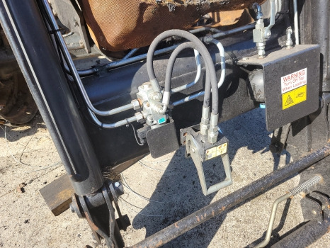 Case Mxm120, Mxm140, Mxm130 New Holland Tm120, Tm140, Tm150 Rossmore Loader - Frontālais iekrāvējs: foto 4 Case Mxm120, Mxm140, Mxm130 New Holland Tm120, Tm140, Tm150 Rossmore Loader - Frontālais iekrāvējs: foto 4