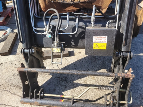 Case Mxm120, Mxm140, Mxm130 New Holland Tm120, Tm140, Tm150 Rossmore Loader - Frontālais iekrāvējs: foto 2 Case Mxm120, Mxm140, Mxm130 New Holland Tm120, Tm140, Tm150 Rossmore Loader - Frontālais iekrāvējs: foto 2