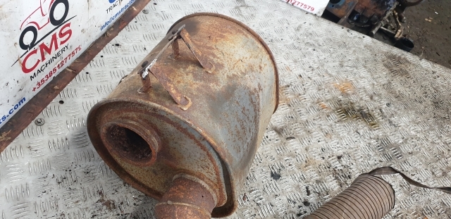 Claas Ares 836, 696, 616, 826, 720 Exhaust Box Silencer 7700042338 - Trokšņa slāpētājs - Traktors: foto 4 Claas Ares 836, 696, 616, 826, 720 Exhaust Box Silencer 7700042338 - Trokšņa slāpētājs - Traktors: foto 4