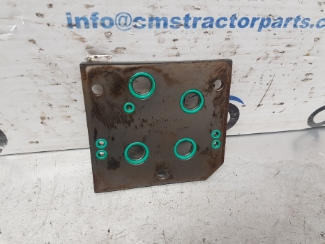 Claas Arion 640 500, 600 Axion 800 Ser Spool Valve Intermediate Plate 0011362031 - Hidrauliskais vārsts - Traktors: foto 1 Claas Arion 640 500, 600 Axion 800 Ser Spool Valve Intermediate Plate 0011362031 - Hidrauliskais vārsts - Traktors: foto 1