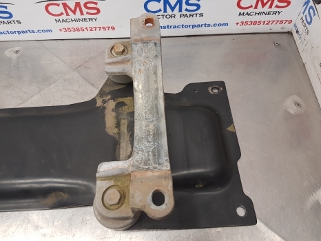 Claas Arion 640, 500, 600 Catalyst Filter Support 0011470820, 0011470480 - Izplūdes sistēma - Traktors: foto 3 Claas Arion 640, 500, 600 Catalyst Filter Support 0011470820, 0011470480 - Izplūdes sistēma - Traktors: foto 3
