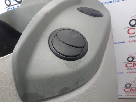 Claas Arion 640, 950, 850, 600 Cab Front Panel Assy 0021516693, 0021516694 - Kabīne un interjers - Traktors: foto 5 Claas Arion 640, 950, 850, 600 Cab Front Panel Assy 0021516693, 0021516694 - Kabīne un interjers - Traktors: foto 5