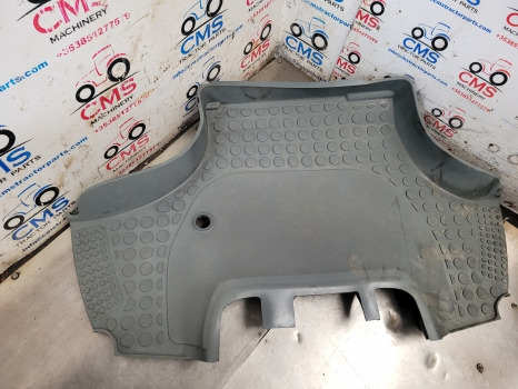 Deutz Agrotron M, New, Profiline Series M620 Cab Floor Mat 0.012.6504.2/10 - Kabīne un interjers: foto 4 Deutz Agrotron M, New, Profiline Series M620 Cab Floor Mat 0.012.6504.2/10 - Kabīne un interjers: foto 4