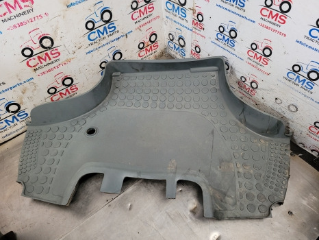 Deutz Agrotron M, New, Profiline Series M620 Cab Floor Mat 0.012.6504.2/10 - Kabīne un interjers: foto 1 Deutz Agrotron M, New, Profiline Series M620 Cab Floor Mat 0.012.6504.2/10 - Kabīne un interjers: foto 1