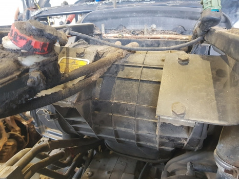 Deutz Agrotron M620, M610,ttv610, Air Filter Housing 0.013.9314.4, 0.016.8272.4 - Gaisa ieplūdes sistēma: foto 1 Deutz Agrotron M620, M610,ttv610, Air Filter Housing 0.013.9314.4, 0.016.8272.4 - Gaisa ieplūdes sistēma: foto 1