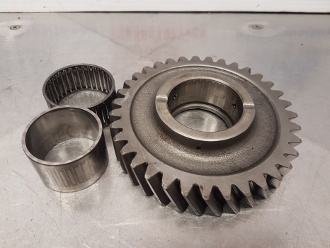 Deutz D7807c, Dx 3.90, 3.70, 7207, 7807 Transmission Gear Z35 04333525 - Kardānvārpsta - Traktors: foto 2 Deutz D7807c, Dx 3.90, 3.70, 7207, 7807 Transmission Gear Z35 04333525 - Kardānvārpsta - Traktors: foto 2