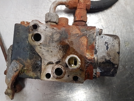 Deutz Dxbis110, 120, 140, 160 Hydraulic Spool Valve 04300357, 04304155 - Hidrauliskais vārsts - Traktors: foto 3 Deutz Dxbis110, 120, 140, 160 Hydraulic Spool Valve 04300357, 04304155 - Hidrauliskais vārsts - Traktors: foto 3