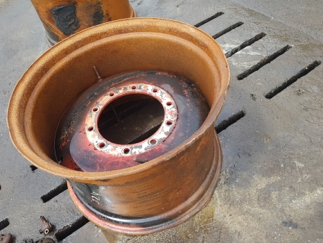 Fendt 724 S4 Massey Ferguson Front Wheel Rim W18x28, Red H718701024018 - Riteņa disks - Traktors: foto 1 Fendt 724 S4 Massey Ferguson Front Wheel Rim W18x28, Red H718701024018 - Riteņa disks - Traktors: foto 1