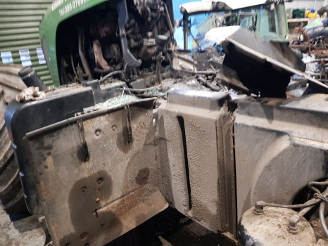 Fendt 928 Fuel Tank Main H931202060100 - Degvielas tvertne: foto 4 Fendt 928 Fuel Tank Main H931202060100 - Degvielas tvertne: foto 4