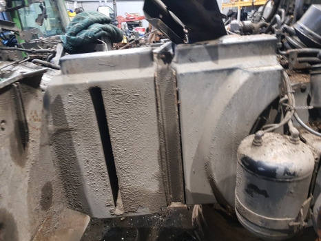 Fendt 928 Fuel Tank Main H931202060100 - Degvielas tvertne: foto 2 Fendt 928 Fuel Tank Main H931202060100 - Degvielas tvertne: foto 2