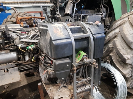 Fendt 928 Fuel Tank Secondary H931202061020 - Degvielas tvertne: foto 1 Fendt 928 Fuel Tank Secondary H931202061020 - Degvielas tvertne: foto 1