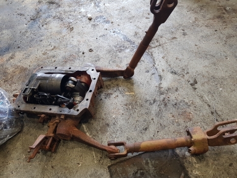 Hidraulika - Traktors Fiat 70-90, 80-90 Hydraulic Lift Cover Assy 5117164, 5125938, 5123957, 5123959: foto 6