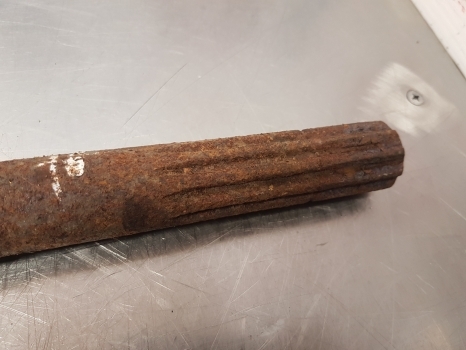 Fiat 70-90dt, 80-90dt, 72-93dt, 88-93dt 4wd Propeller Shaft 5121364 - Kardānvārpsta - Traktors: foto 3 Fiat 70-90dt, 80-90dt, 72-93dt, 88-93dt 4wd Propeller Shaft 5121364 - Kardānvārpsta - Traktors: foto 3