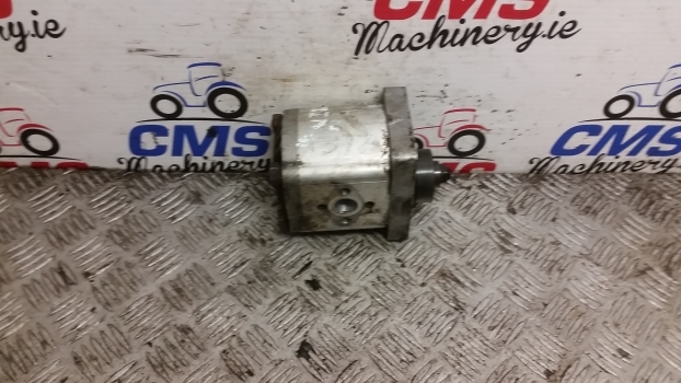 Fiat 780 Hydraulic Pump. Please Check By Photos. - Hidrauliskais sūknis - Traktors: foto 1 Fiat 780 Hydraulic Pump. Please Check By Photos. - Hidrauliskais sūknis - Traktors: foto 1