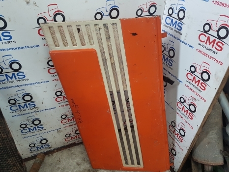 Fiat 880, 90-90 Side Grille Panel Rhs 5132328, 5132329, 5108137 - Radiatora reste - Traktors: foto 2 Fiat 880, 90-90 Side Grille Panel Rhs 5132328, 5132329, 5108137 - Radiatora reste - Traktors: foto 2
