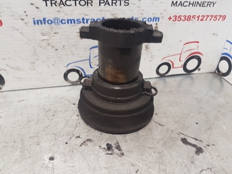 Fiat 90-90, 100-90, 110-90, Dt Clutch Bearing Carrier 5104881 - Sajūgs un rezerves daļas - Traktors: foto 3 Fiat 90-90, 100-90, 110-90, Dt Clutch Bearing Carrier 5104881 - Sajūgs un rezerves daļas - Traktors: foto 3