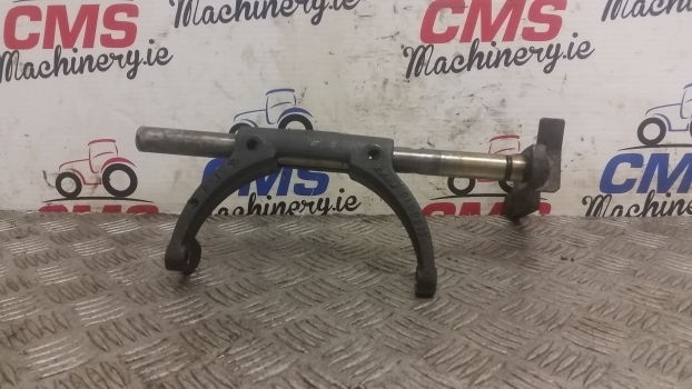 Fiat F100 - F140, F Series Transmission Shifter Fork With Lever 5156444, 5159010 - Transmisija - Traktors: foto 1 Fiat F100 - F140, F Series Transmission Shifter Fork With Lever 5156444, 5159010 - Transmisija - Traktors: foto 1