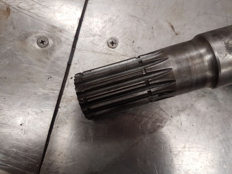 Fiat F140dt, Fiat120dt, Fiat130dt Front Axle Drive Shaft Lhs 5154038 - Pusass - Traktors: foto 2 Fiat F140dt, Fiat120dt, Fiat130dt Front Axle Drive Shaft Lhs 5154038 - Pusass - Traktors: foto 2