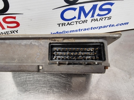 Fiat, New Holland 60, M Series Ecu Control Panel 82008154, 82010884, 82013284 - Elektroniskais vadības bloks (ECU): foto 4 Fiat, New Holland 60, M Series Ecu Control Panel 82008154, 82010884, 82013284 - Elektroniskais vadības bloks (ECU): foto 4