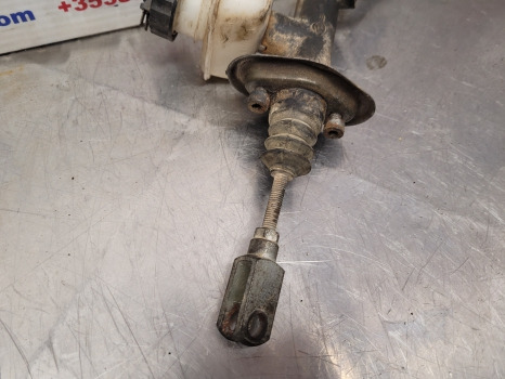 Fiat New Holland F, M, 60 Series F130, M115, 8160 Clutch Master Cylinder 5150299 - Sajūga cilindrs - Traktors: foto 4 Fiat New Holland F, M, 60 Series F130, M115, 8160 Clutch Master Cylinder 5150299 - Sajūga cilindrs - Traktors: foto 4