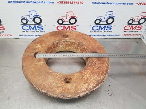 Ford 10, 600, 5000 Series, 5600, 6600 Wheel Weight 33kg 81802263, C5nn1n000a - Pretsvars: foto 3 Ford 10, 600, 5000 Series, 5600, 6600 Wheel Weight 33kg 81802263, C5nn1n000a - Pretsvars: foto 3