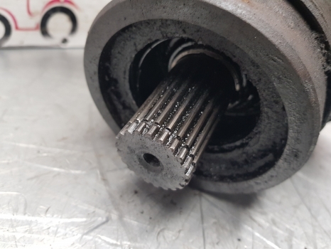 Ford 10 Carraro 709/19s2 Front Axle Differential Housing 18760 Car65598 9968055 - Diferenciālis - Traktors: foto 2 Ford 10 Carraro 709/19s2 Front Axle Differential Housing 18760 Car65598 9968055 - Diferenciālis - Traktors: foto 2