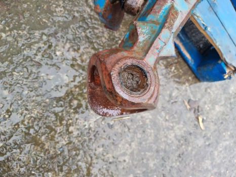 Ford 10 S Front Carraro 709/19s2 Front Axle Beam Housing 18738 Car121002 - Priekšējā ass: foto 4 Ford 10 S Front Carraro 709/19s2 Front Axle Beam Housing 18738 Car121002 - Priekšējā ass: foto 4
