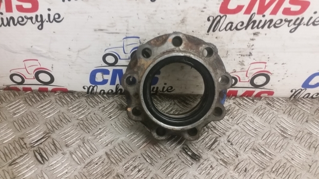 Ford 231, 233, 333, 335, 531, 3600 Rear Axle Retainer C7nn4124a - Aizmugurējā ass - Traktors: foto 4 Ford 231, 233, 333, 335, 531, 3600 Rear Axle Retainer C7nn4124a - Aizmugurējā ass - Traktors: foto 4