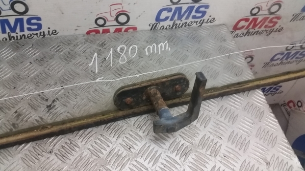 Ford 4610, 5610 10 Series Lp Cab Front Glass Windscreen 83956746, E3nn9403102bb - Vējstikls - Traktors: foto 2 Ford 4610, 5610 10 Series Lp Cab Front Glass Windscreen 83956746, E3nn9403102bb - Vējstikls - Traktors: foto 2