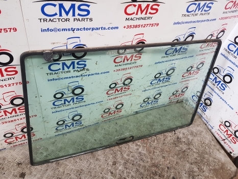Ford 4610 Ap, Lp Cab Front Windscreen And Seal 83956746, 89403102, E3nn9403102bb - Vējstikls - Traktors: foto 5 Ford 4610 Ap, Lp Cab Front Windscreen And Seal 83956746, 89403102, E3nn9403102bb - Vējstikls - Traktors: foto 5