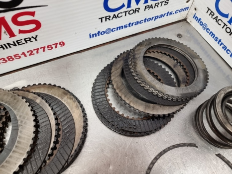Sajūgs un rezerves daļas Ford 4630, 30 Series, Clutch Plate, Disc And Hub 86604372, K3660623692: foto 8