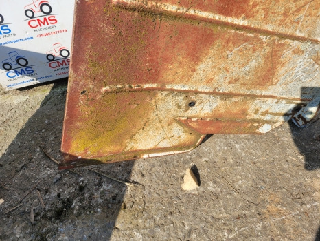Ford 5000, 6000, 7000 Cab Rear Mudguard Fender Wide Type Rhs 82008463 - Spārns: foto 2 Ford 5000, 6000, 7000 Cab Rear Mudguard Fender Wide Type Rhs 82008463 - Spārns: foto 2